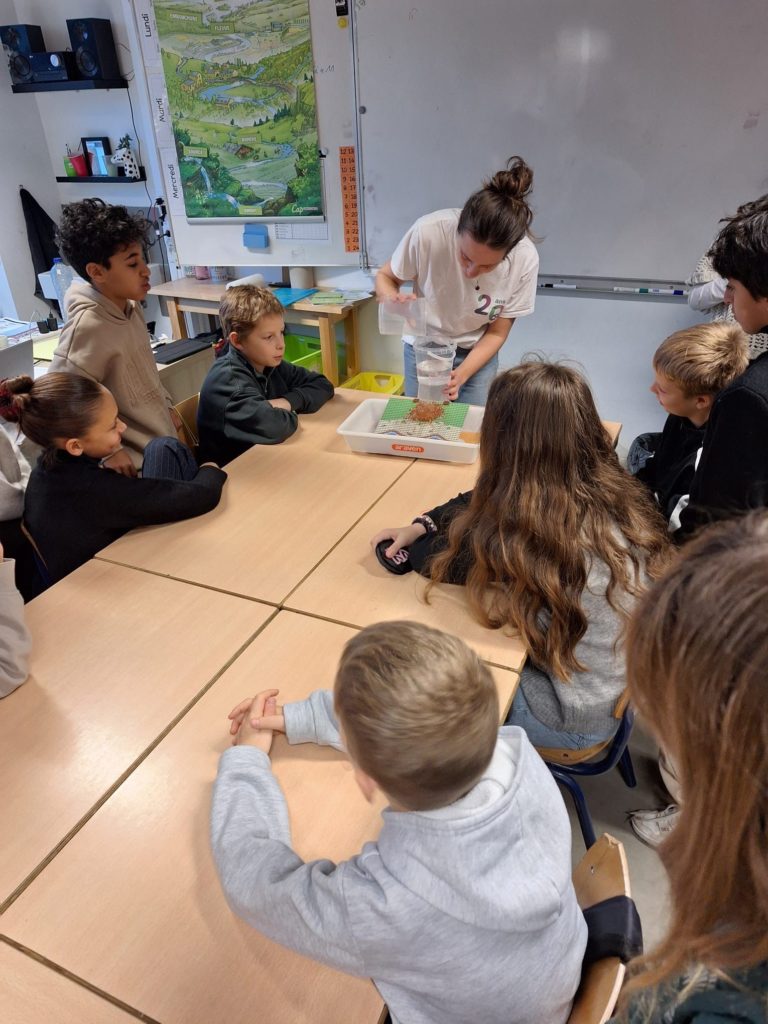 WhatsApp Image 2025-11-25 à 12.16.01_12e9d099